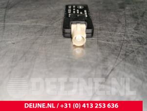 Porsche Taycan Antenna O123236 photo 2