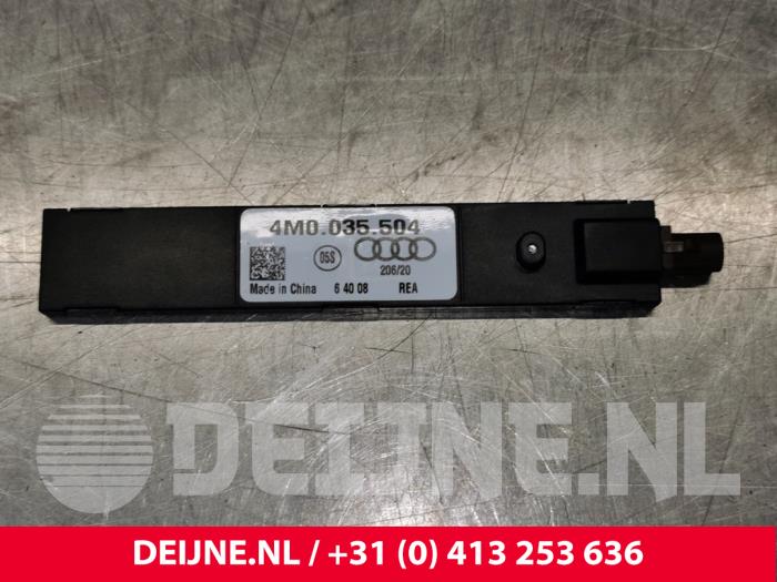 Porsche Taycan Antenne O123239