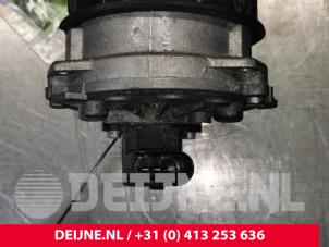 Porsche Taycan Extra waterpomp O123273 foto 3