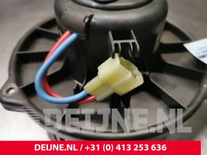 Volvo S40 Heating and ventilation fan motor O123304 photo 2