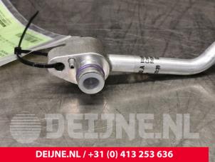 Porsche Taycan Airco Leiding O123348 foto 2