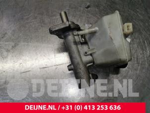 Volvo V70 Master cylinder O123462 photo 3