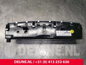 Mercedes E-Klasse Kachel Bedieningspaneel O123581 foto 3