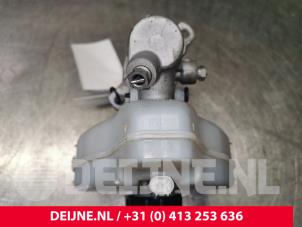 Mercedes E-Klasse Hoofdremcilinder O123595 foto 2