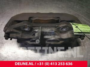 Mercedes E-Klasse Remklauw (Tang) links-voor O123601 foto 3