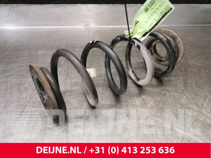 Volvo XC40 Schraubenfeder hinten O124013