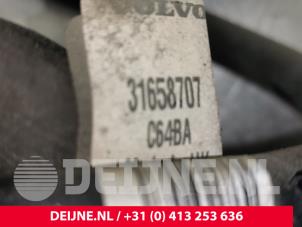 Volvo XC40 Rear coil spring O124013 photo 3