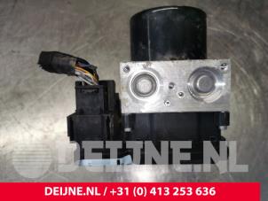 Volvo V40 ABS Pomp O124185 foto 3