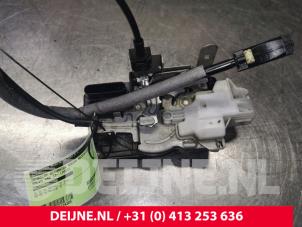 Volvo V40 Front door lock mechanism 4-door, right O124205 photo 3