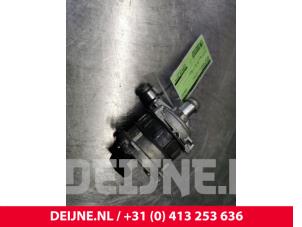 Porsche Taycan Extra waterpomp O124409 foto 2
