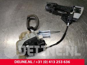 Audi A6 Door lock mechanism 4-door, front left O124363 photo 3
