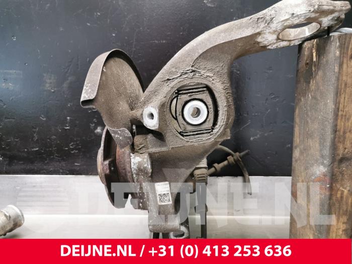 Audi A6 Achsschenkel links hinten O124369