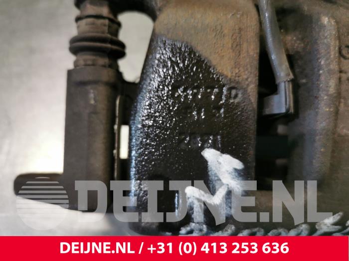 Audi A6 Remklauw (Tang) links-achter O124382