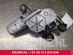 Volkswagen Golf Scheibenwischermotor hinten O124477 foto 3