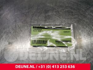 Gebruikte Sensor Licht Volvo XC40 (XZ) 1.5 T3 12V Prijs € 30,00 Margeregeling aangeboden door van Deijne Onderdelen Uden B.V.