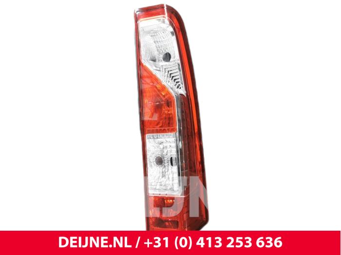 Renault Master Rücklicht rechts O9990001498