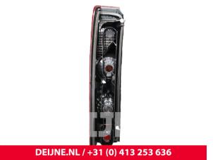 Renault Master Rücklicht rechts O9990001498 foto 3
