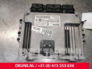 Peugeot 307 Engine management computer O124780 photo 2