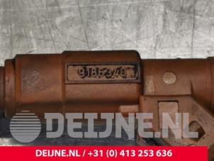 Volvo V70 Injector (benzine injectie) O124866 foto 3