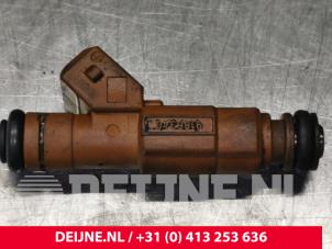 Volvo V70 Injector (benzine injectie) O124866 foto 2
