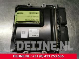 Volvo XC40 Engine management computer O124923 photo 3