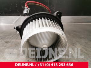 Volvo XC40 Heating and ventilation fan motor O124944 photo 3