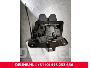 Volvo XC40 Slotmechaniek Achterklep O124969 foto 2
