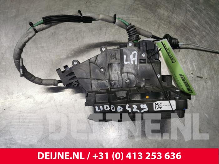Mercedes C-Klasse Türschlossmechanik 4-türig links hinten O125123