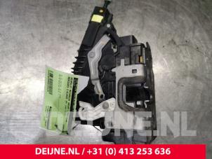 Mercedes C-Klasse Türschlossmechanik 4-türig links vorne O125124 foto 2