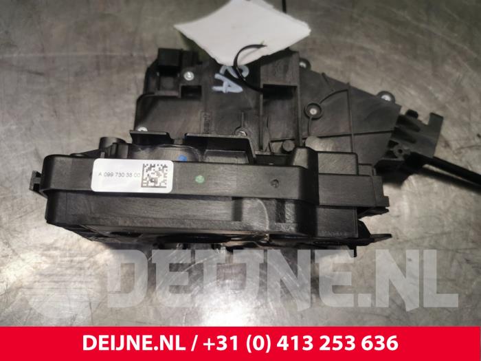 Mercedes C-Klasse Türschlossmechanik 4-türig rechts hinten O125125