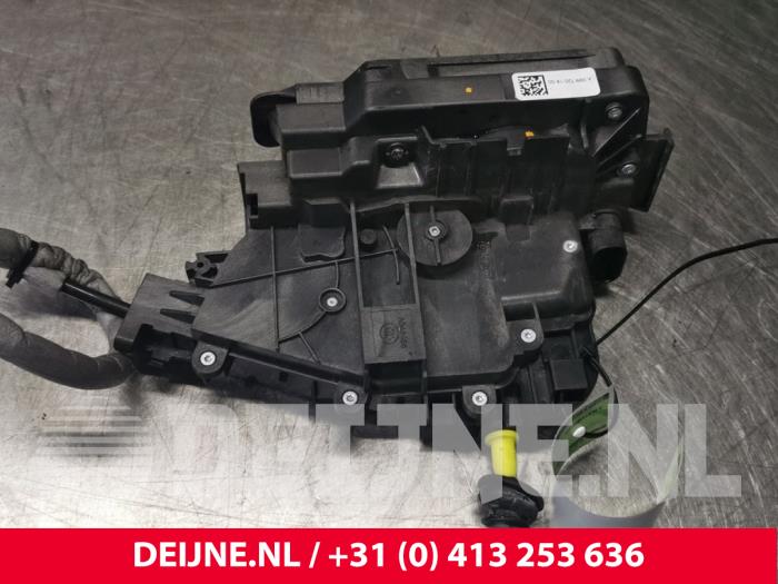 Mercedes C-Klasse Türschlossmechanik 4-türig rechts vorne O125126