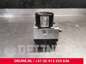 Volvo V60 ABS pump O125185 photo 2