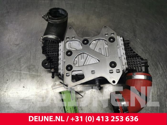 Gebruikte Intercooler Volkswagen Transporter Prijs € 175,45 Inclusief btw aangeboden door van Deijne Onderdelen Uden B.V.
