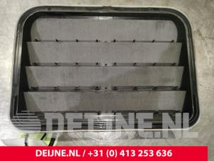 Porsche Taycan Rear air vent O125453 photo 2