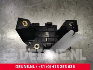 Porsche Taycan Steun (diversen) O125459 foto 2