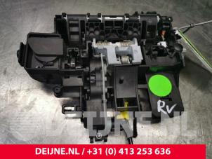 Porsche Taycan Türgriff 4-türig rechts vorne O125463 foto 3