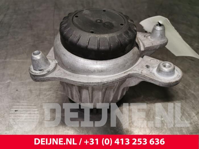 Mercedes E-Klasse Motorlager O125471