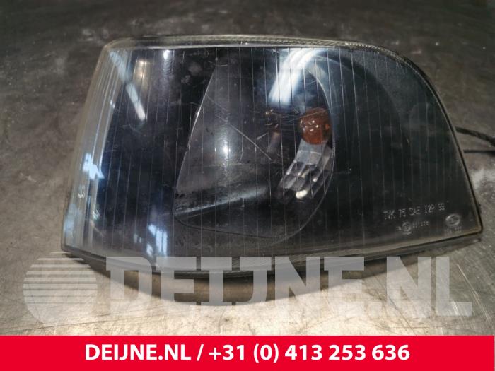 Richtingaanwijzer links van een Volvo V40 (VW) 2.0 16V 2003