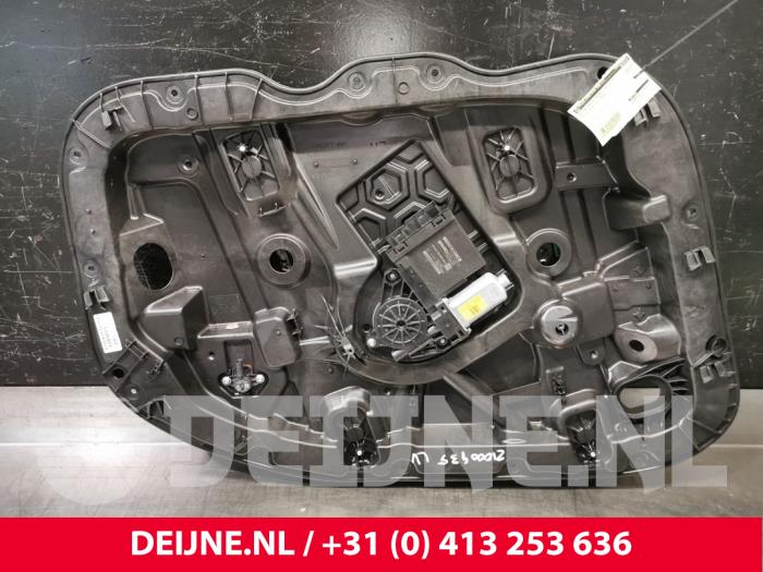 Volvo XC40 Ruitmechaniek 4Deurs links-voor O125727
