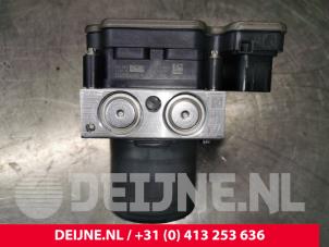 Volvo XC40 ABS pump O125686 foto 2