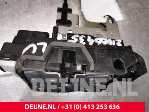 Volvo XC40 Door lock mechanism 4-door, front left O125702 photo 3