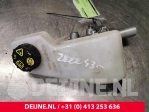 Volvo XC40 Master cylinder O125710 photo 2