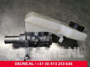 Gebruikte Hoofdremcilinder Volvo XC40 (XZ) 1.5 T3 Autom. 12V Prijs € 100,00 Margeregeling aangeboden door van Deijne Onderdelen Uden B.V.
