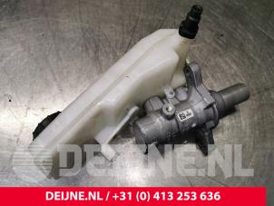 Volvo XC40 Master cylinder O125710 photo 3
