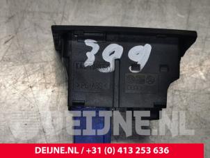 Volkswagen Golf Panic lighting switch O125743 photo 2