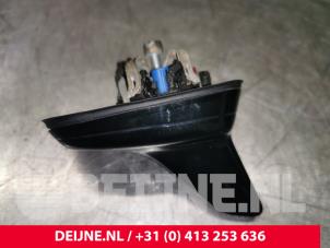 Volkswagen Golf Antenna O125748 photo 2