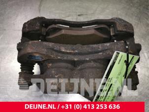 Ford Transit Remklauw (Tang) links-voor O125798 foto 3