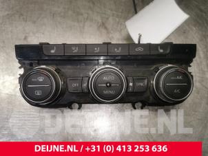 Gebruikte Chaufage Bedieningspaneel Volkswagen Golf VII (AUA) 2.0 R-line 4Motion 16V Prijs € 140,00 Margeregeling aangeboden door van Deijne Onderdelen Uden B.V.