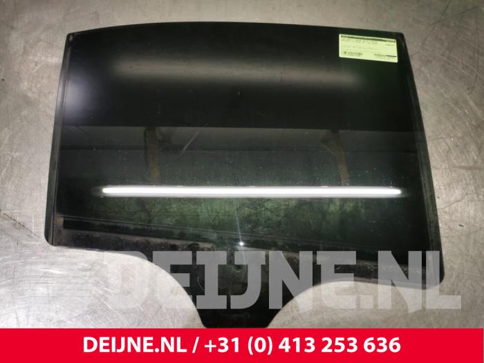 Mercedes E-Klasse Portierruit 4Deurs rechts-achter O125901
