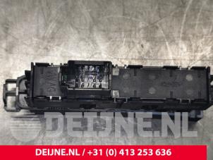 Volkswagen Golf Schakelaar O125979 foto 3